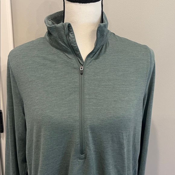 Vuori Sage Green Pullover - Picture 3 of 5